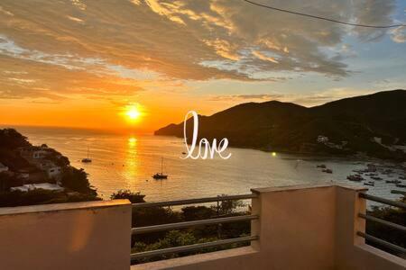 With An Unforgettable View * Santa Marta (Magdalena)